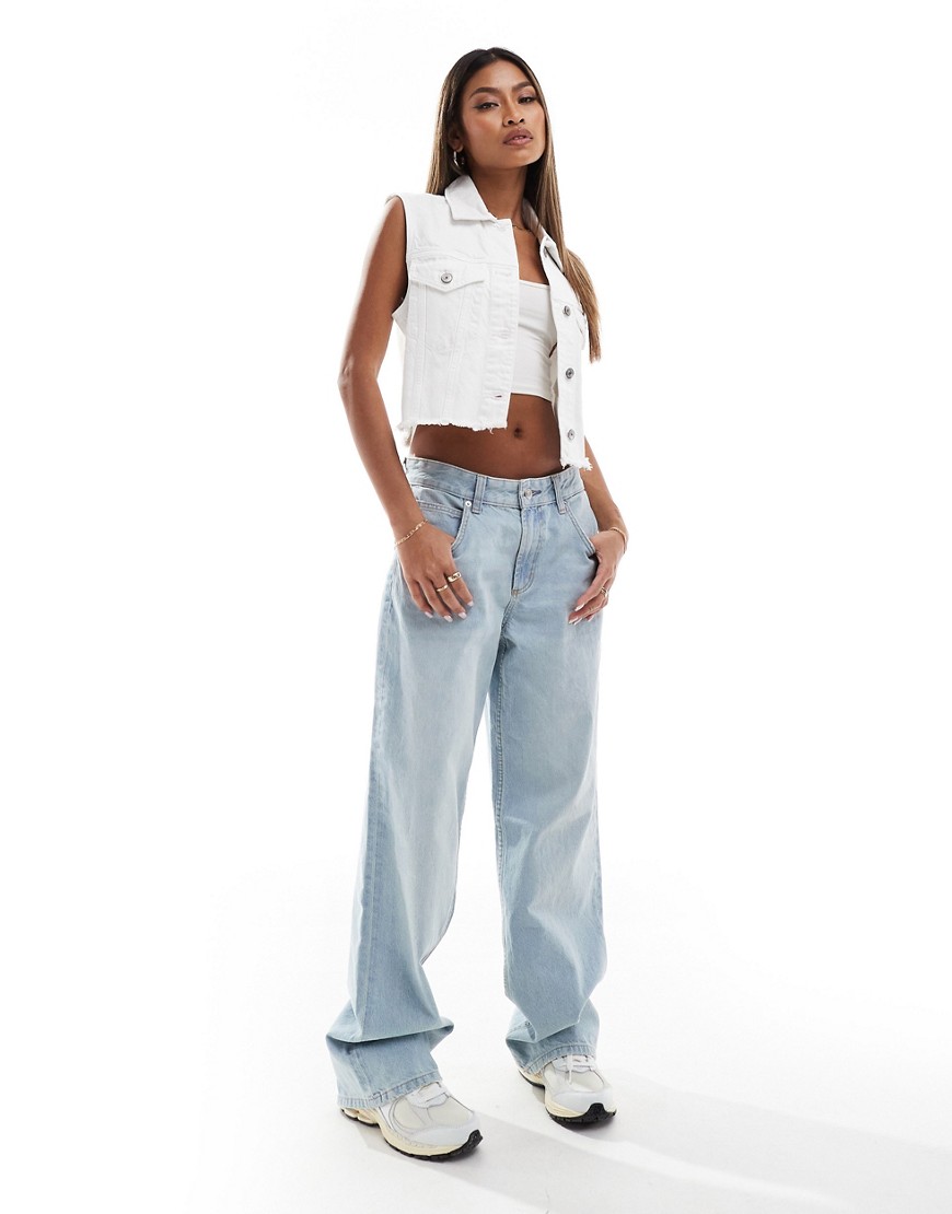 Abercrombie & Fitch Cut Off Sleeveless Denim Jacket In White