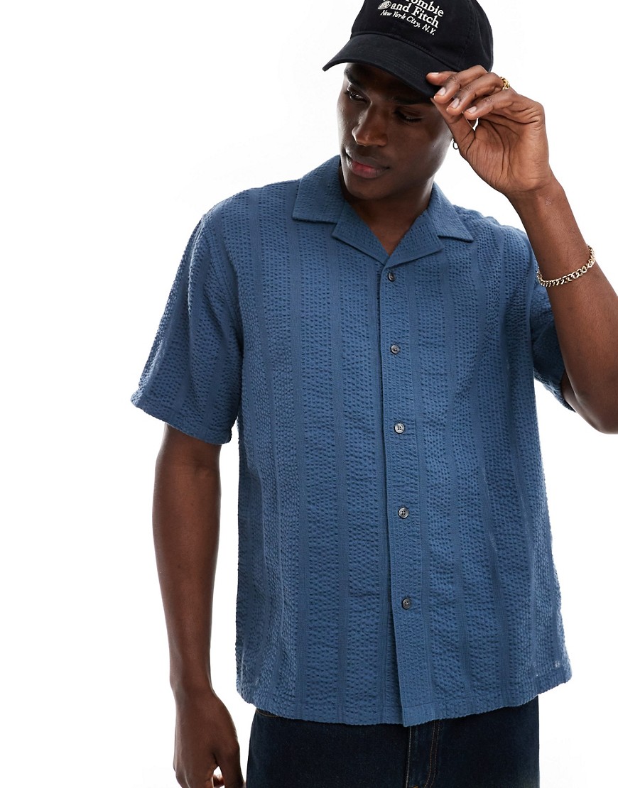 Abercrombie & Fitch Short Sleeve Seersucker Stripe Shirt Relaxed Fit In Mid Blue